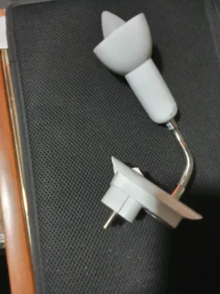 Flexo de enchufe blanco