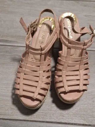 Sandalias cuña beige/rosa