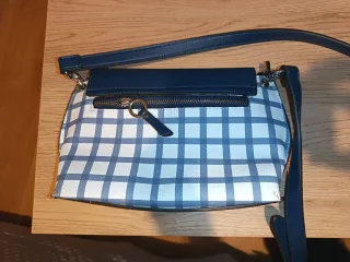 Lote bolso y cartera Parfois cuadros azul y blanco