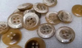 Lote 15 botones- 9 colores