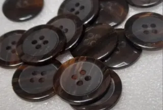 Lote 15 botones- 9 colores