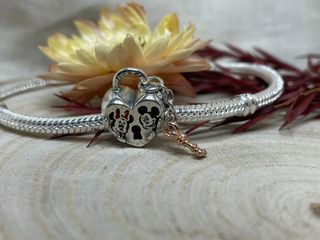 Charm Corazón Minnie y Mickey con Llave Disney