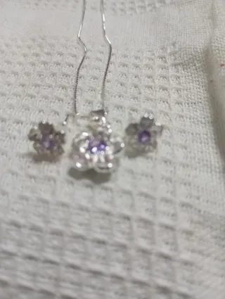 Conjunto Plata Collar y Pendientes Flor Morada