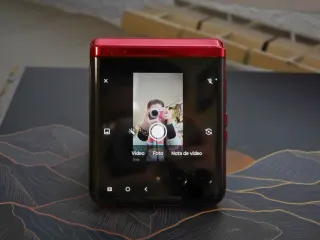 Motorola RAZR 40 Ultra Rosa