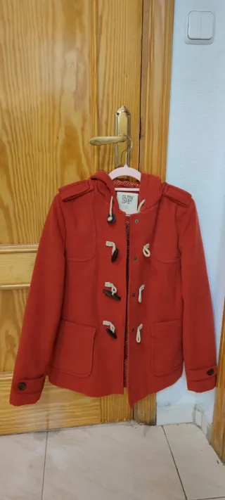 Abrigo Trenca Rojo