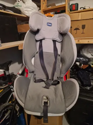 Silla de coche Chicco gris
