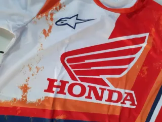Camiseta Honda Roja y Blanca