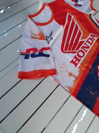 Camiseta Honda Roja y Blanca