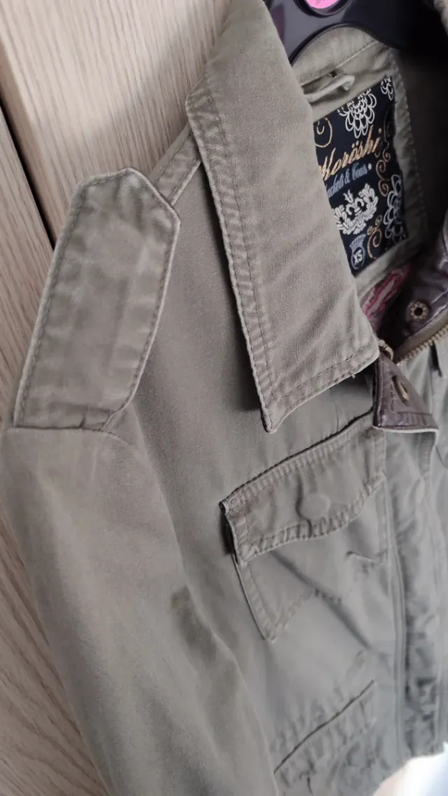 Cazadora verde mujer