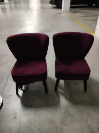 Eleganti sedie piccole viola