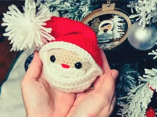 Bolitas Navideñas Tejidas a Mano