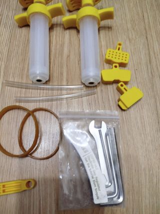 Kit purgado frenos hidráulicos +liquido mineral