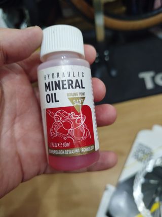 Kit purgado frenos hidráulicos +liquido mineral