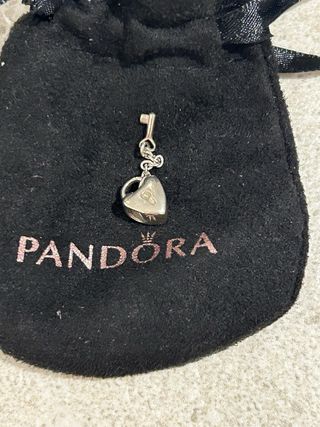 Pandora Charm Corazón y Llave Plata
