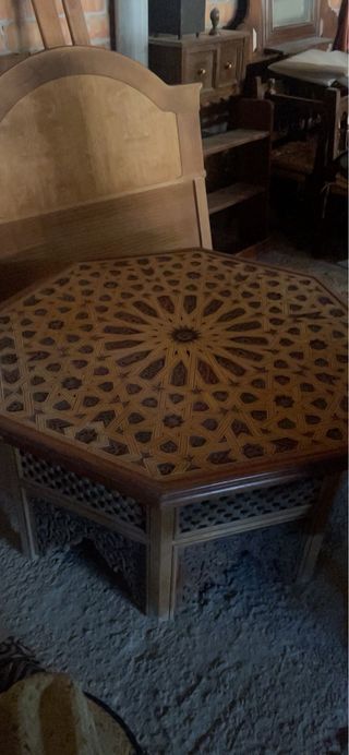 Mesa Octogonal Árabe de Madera