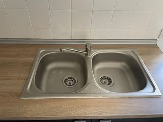 Mueble de cocina nueva sin vitrocerámica y horno