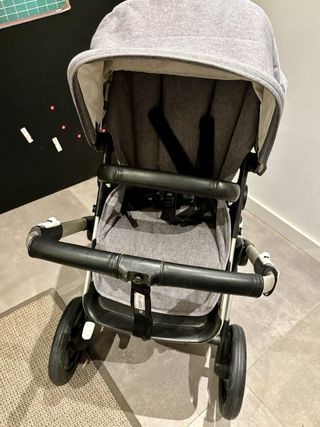 Carrito Bugaboo Fox 2 Gris con extras