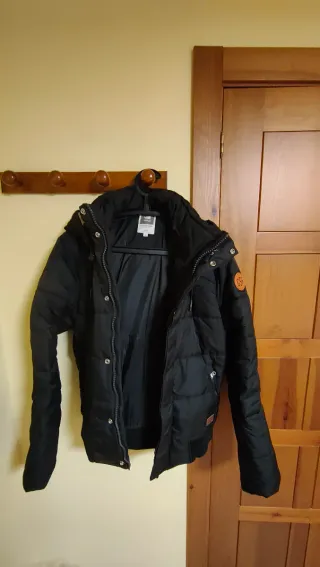 Cazadora G-STAR con capucha negra