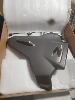 Funda Trasera para Moto BMW F900R