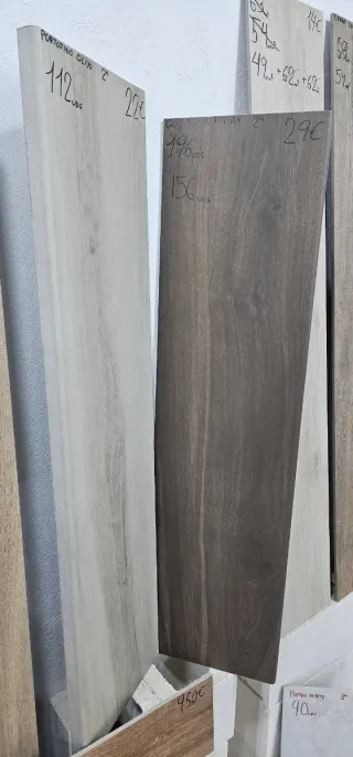 Peldaños porcelánicos imitación madera