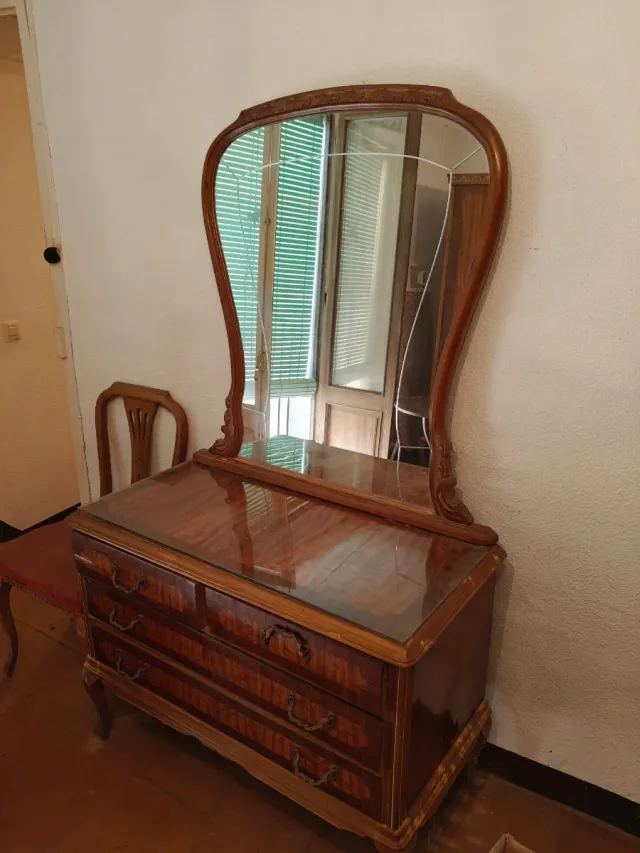 Mesa tocador madera con espejo antiguo
