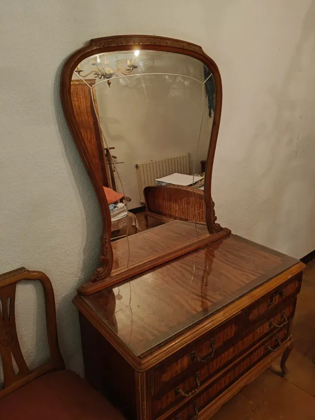 Mesa tocador madera con espejo antiguo