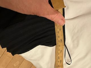 Falda plisada elegante de gasa negra