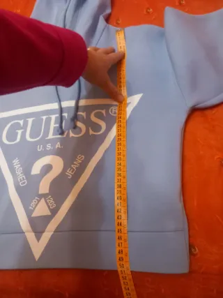 Felpa corta Guess con cappuccio