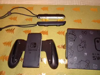 Nintendo Switch V2 Fortnite Edition