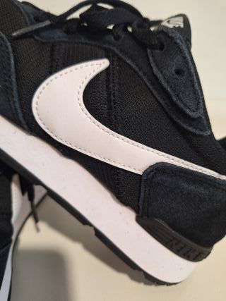 Zapatillas Nike Venture Runner Talla 40.5