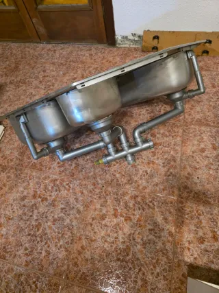 Fregadero Inox Triple con Sifones