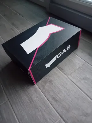 Scarpe GAS bianche e grigie