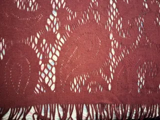 Sciarpa scialle bordeaux con frange