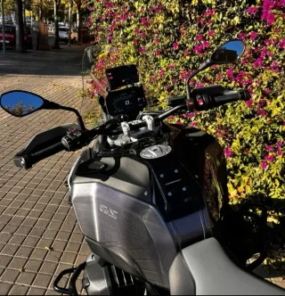 BMW R 1300 R Adventure Triple Black 2025