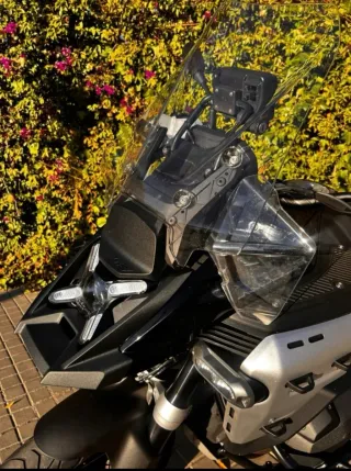 BMW R 1300 R Adventure Triple Black 2025