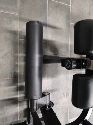 Máquina Binom BS105 Femorales,  Cuádriceps y otros