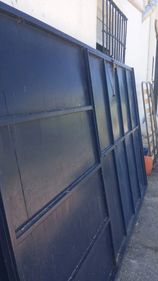 Puerta/portón de cochera
