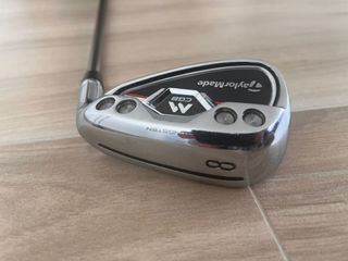 Bolsa y palos de golf TaylorMade