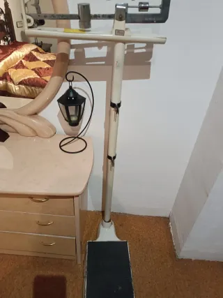 Báscula antigua de peso