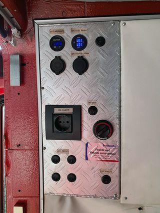 MERCEDES 310 4X4 GASOLINA OFFROAD CAMPER 1988