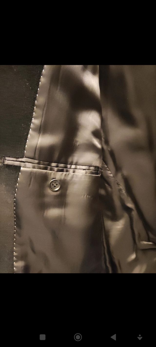 Americana de terciopelo negra