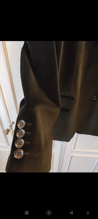 Americana de terciopelo negra