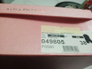 Botines Alma en Pena Negros con Tachuelas