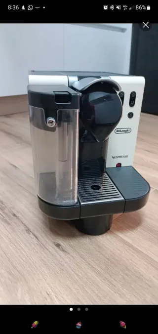 Cafetera DeLonghi Nespresso