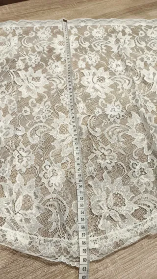 Mantilla corta encaje blanco