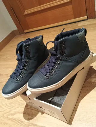 Botas deportivas azules