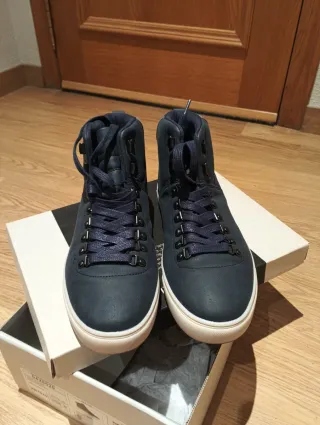 Botas deportivas azules