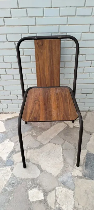 Juego de 4 Sillas Industriales