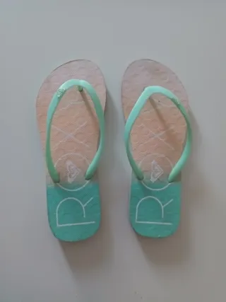 Chanclas Roxy rosas y turquesa