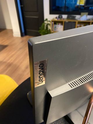 Ordenador Lenovo elegante y todo en uno